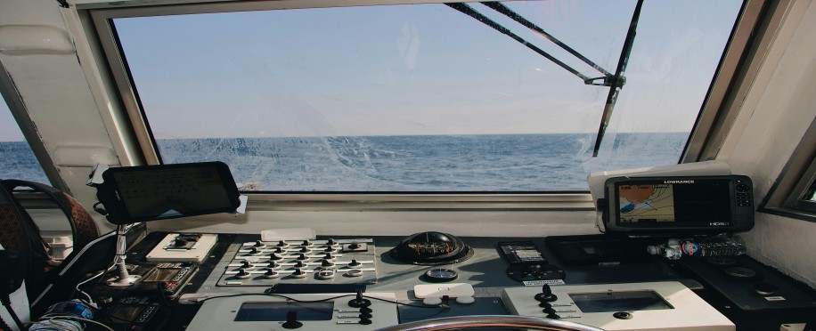 Qatar Orders Ships to Temporarily Halt Navigation After a Sudden GPS Failure